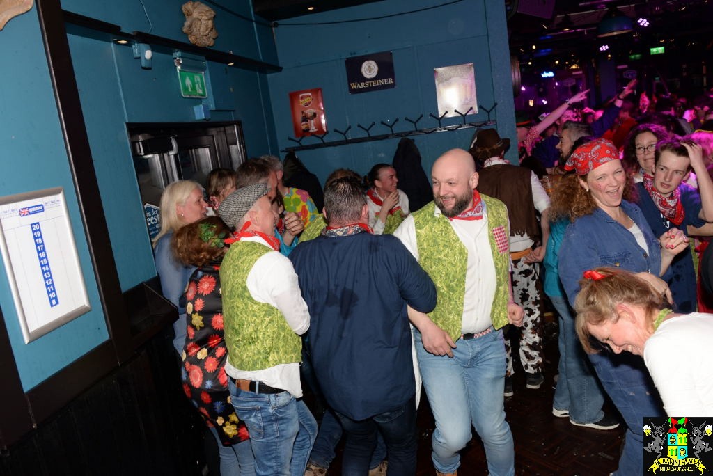 ../Images/Carnavals maandagavond in VdG 234.jpg
